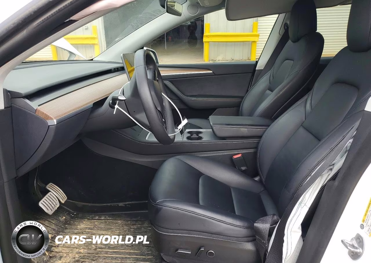 2022 Tesla Model Y VIN:7SAYGDEFXNF539918 - 7