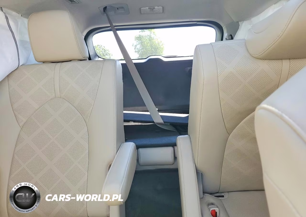 2021 Toyota Highlander Hybrid Platinum VIN:5TDEBRCH3MS017397 - 10