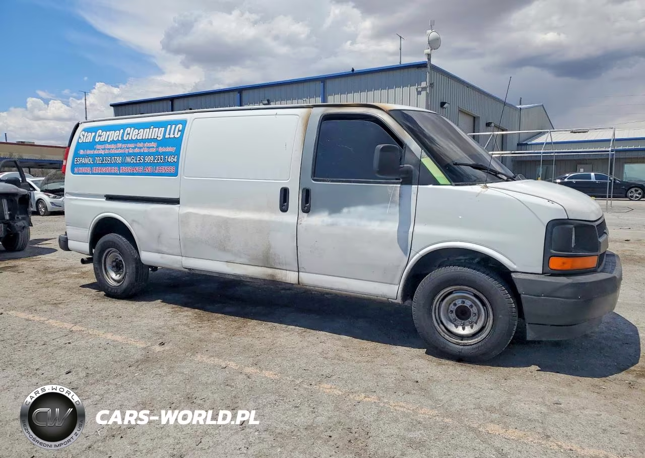 2017 Chevrolet Express G2500 VIN:1GCWGBFF2H1126511 - 4
