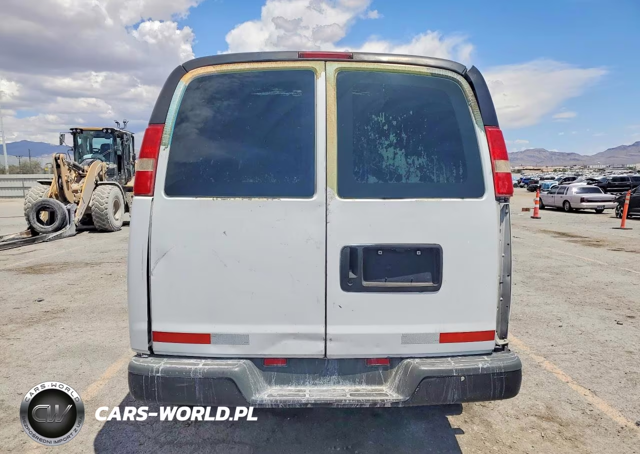 2017 Chevrolet Express G2500 VIN:1GCWGBFF2H1126511 - 6