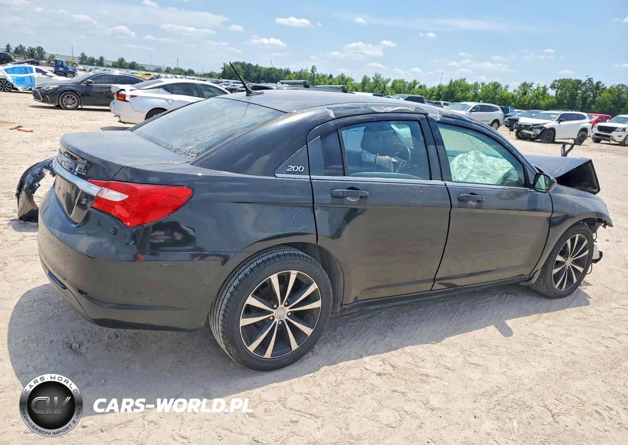 2013 Chrysler 200 Touring VIN:1C3CCBBG4DN716472 - 3
