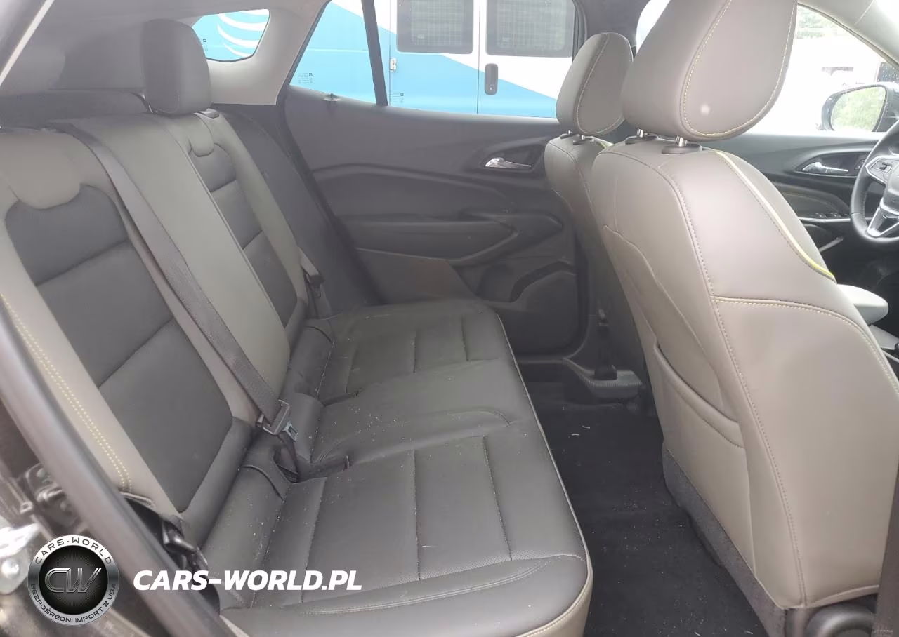 2025 Chevrolet Trax Activ VIN:KL77LKEP3SC049036 - 10