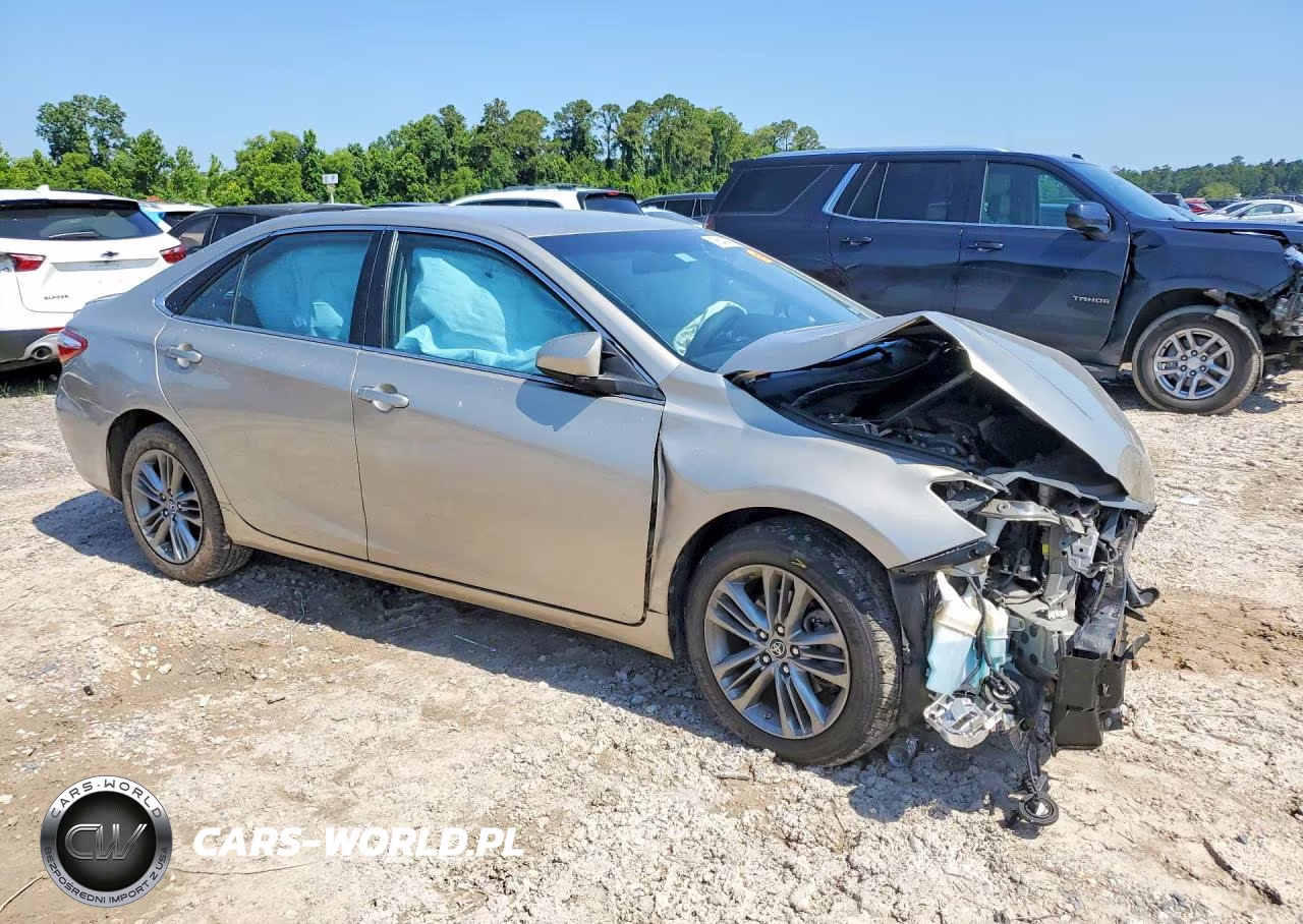 2015 Toyota Camry Se VIN:4T1BF1FK7FU068864 - 4