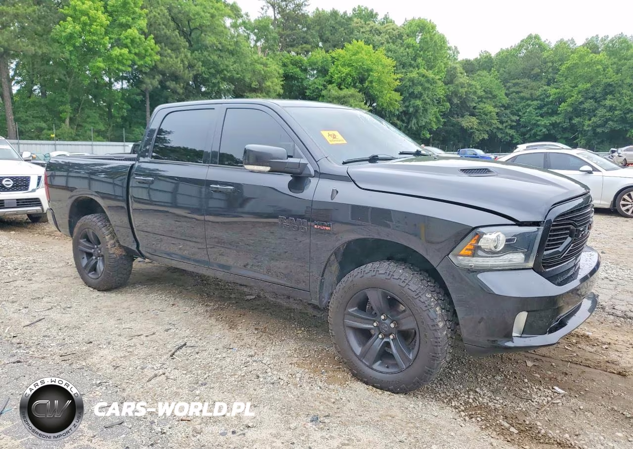 2018 Ram 1500 Sport VIN:1C6RR7MT2JS290183 - 4