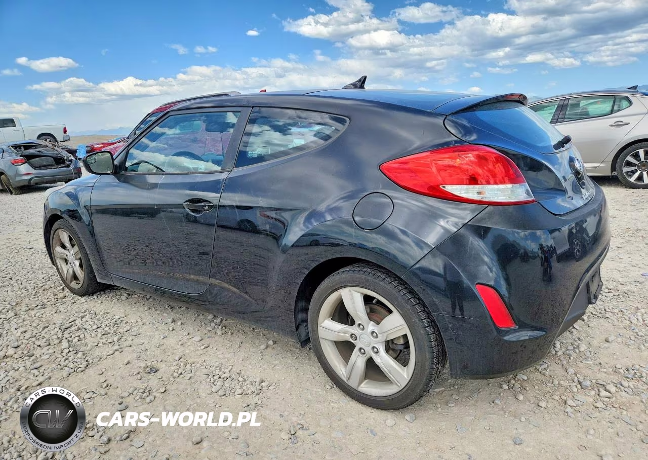 2015 Hyundai Veloster Base VIN:KMHTC6AD4FU243686 - 2