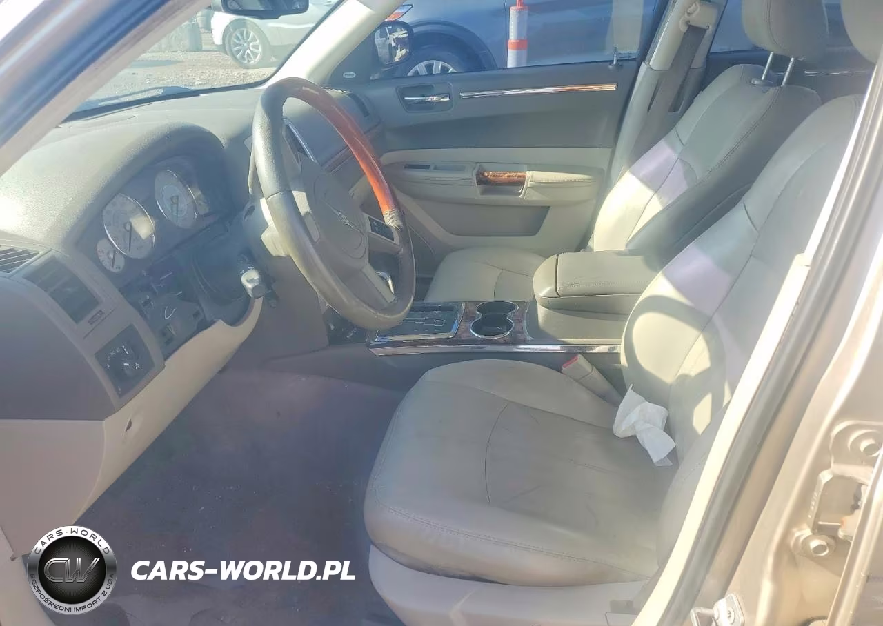 2008 Chrysler 300C Luxury VIN:2C3LA63HX8H260402 - 7