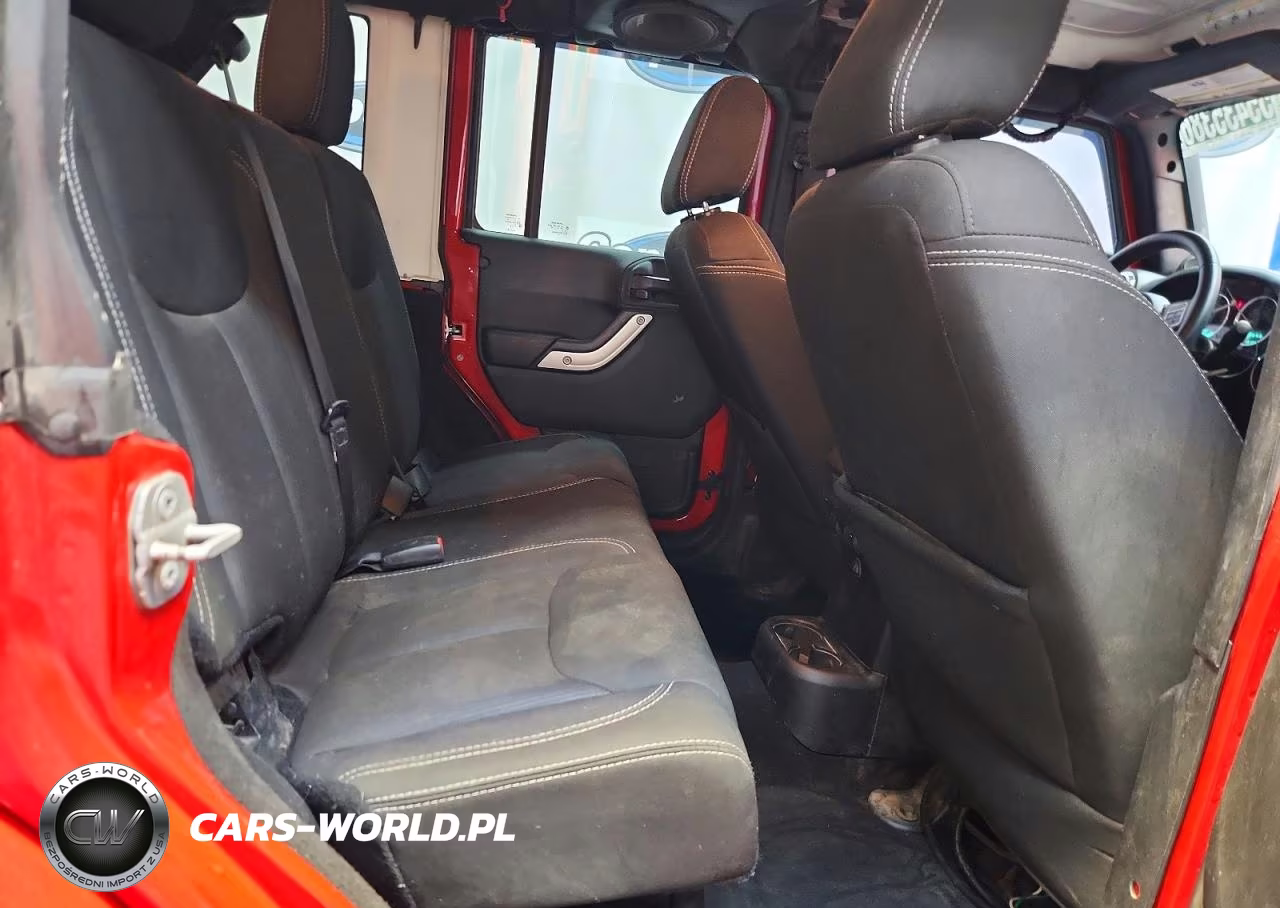 2014 Jeep Wrangler Unlimited Sahara VIN:1C4BJWEG3EL257965 - 11
