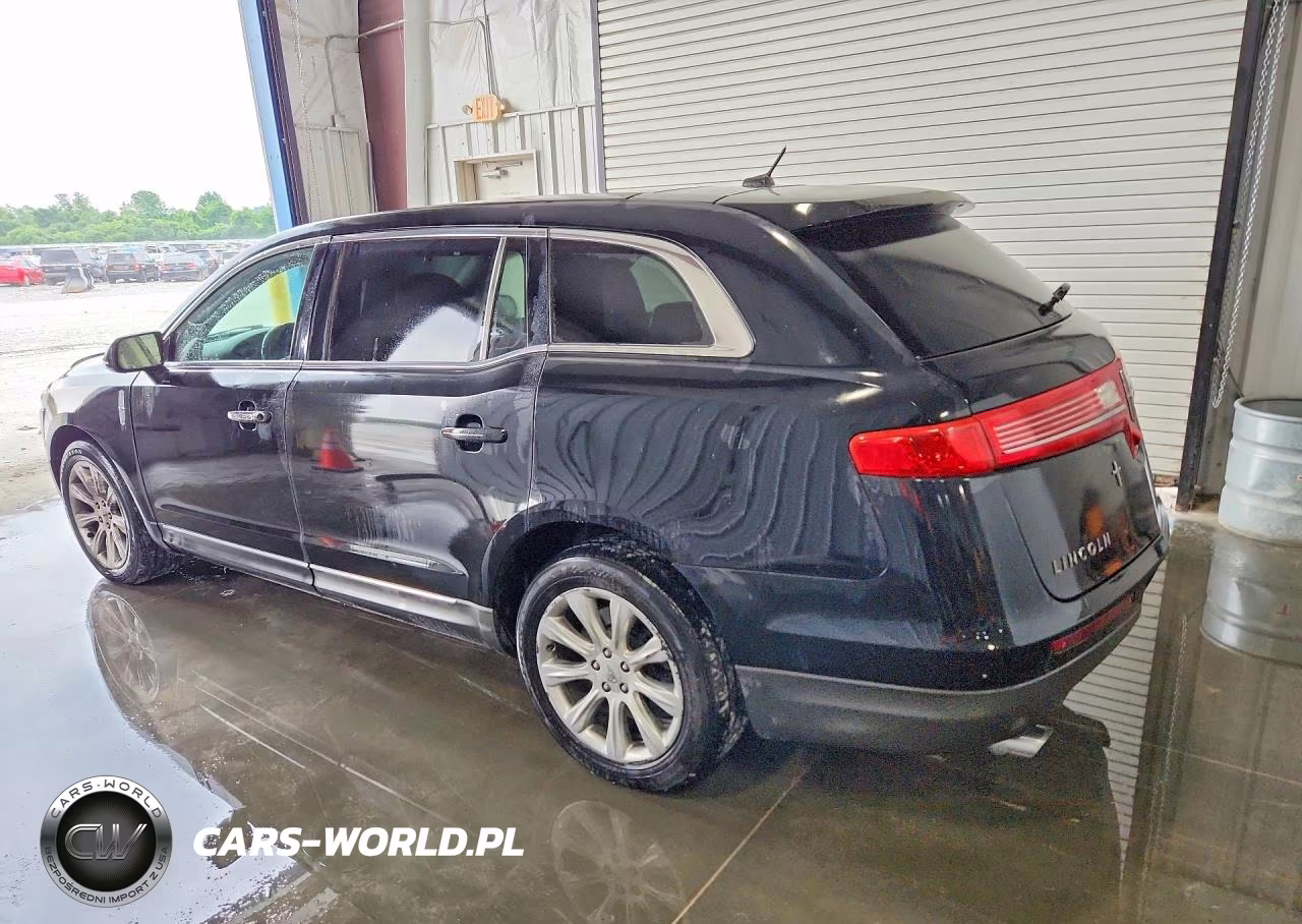 2019 Lincoln Mkt VIN:2LMHJ5ATXKBL01690 - 2
