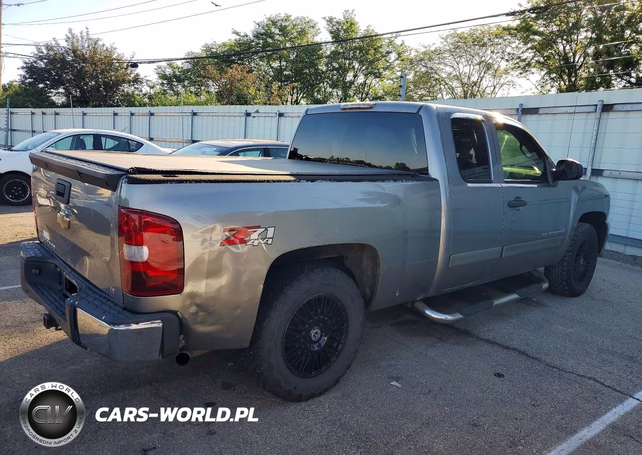 2008 Chevrolet Silverado K1500 VIN:2GCEK190581102970 - 3
