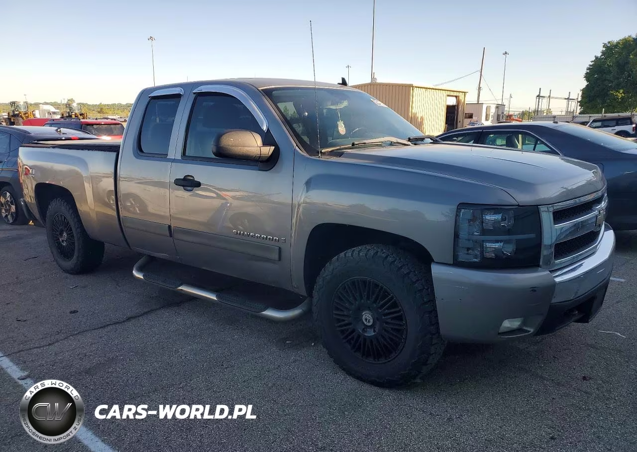 2008 Chevrolet Silverado K1500 VIN:2GCEK190581102970 - 4