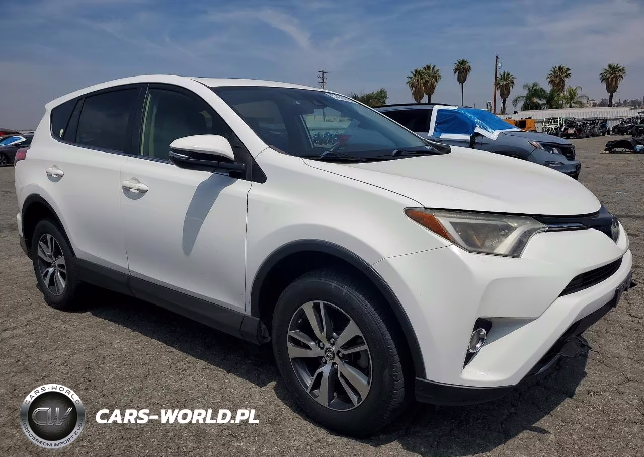 2018 Toyota Rav4 Xle VIN:JTMWFREV1JJ730819 - 4