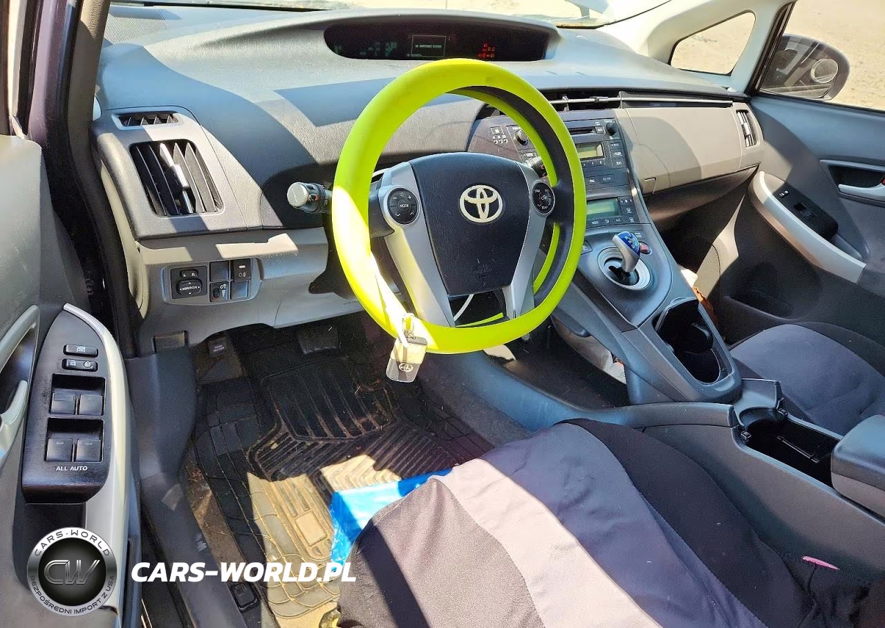 2011 Toyota Prius Two VIN:JTDKN3DU9B0274230 - 8