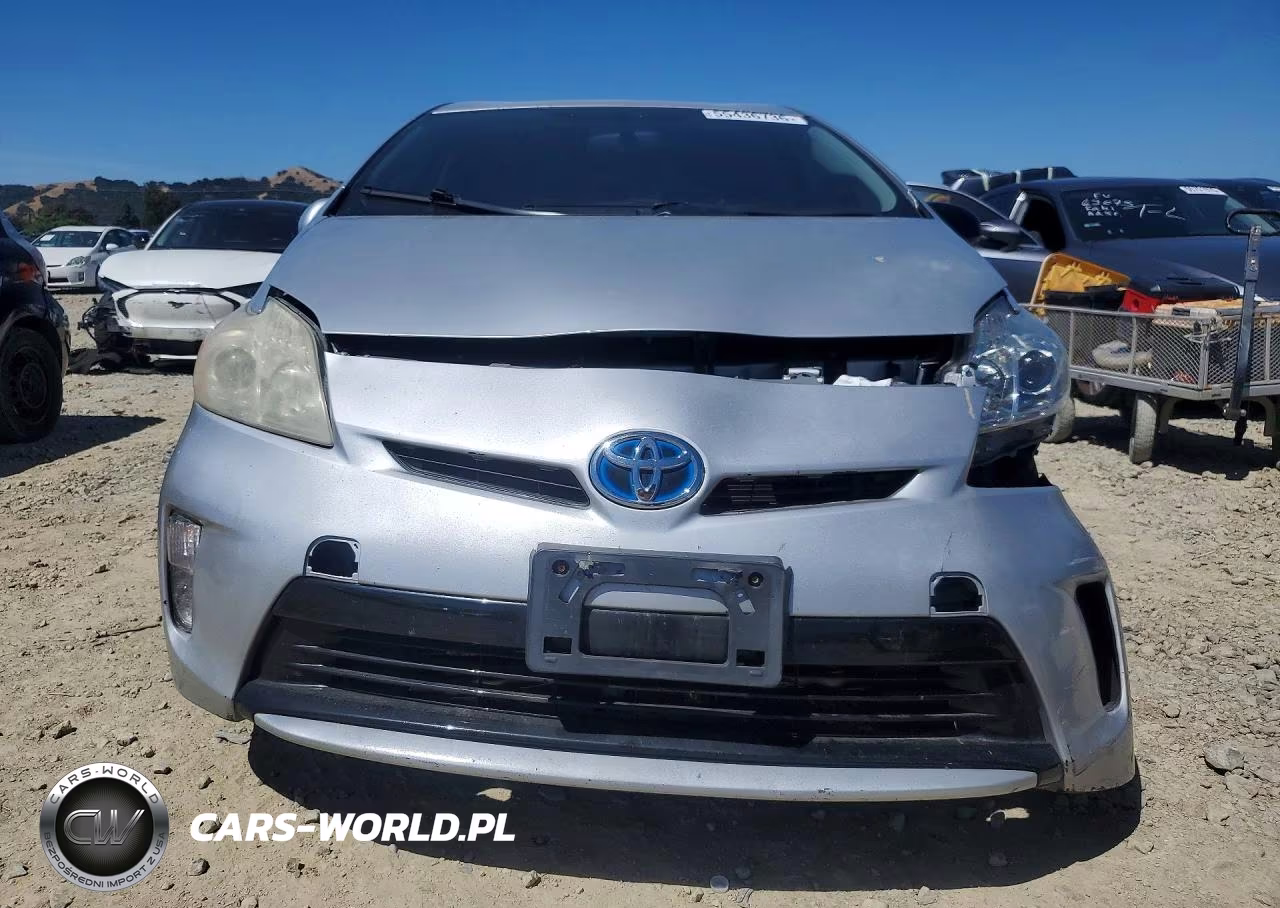 2012 Toyota Prius Three VIN:JTDKN3DUXC0336817 - 5