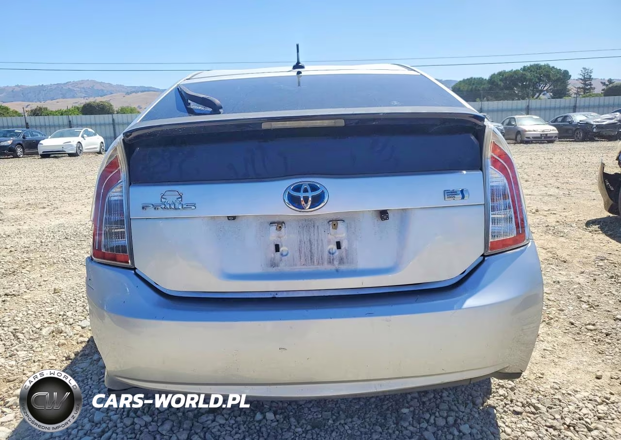 2012 Toyota Prius Three VIN:JTDKN3DUXC0336817 - 6