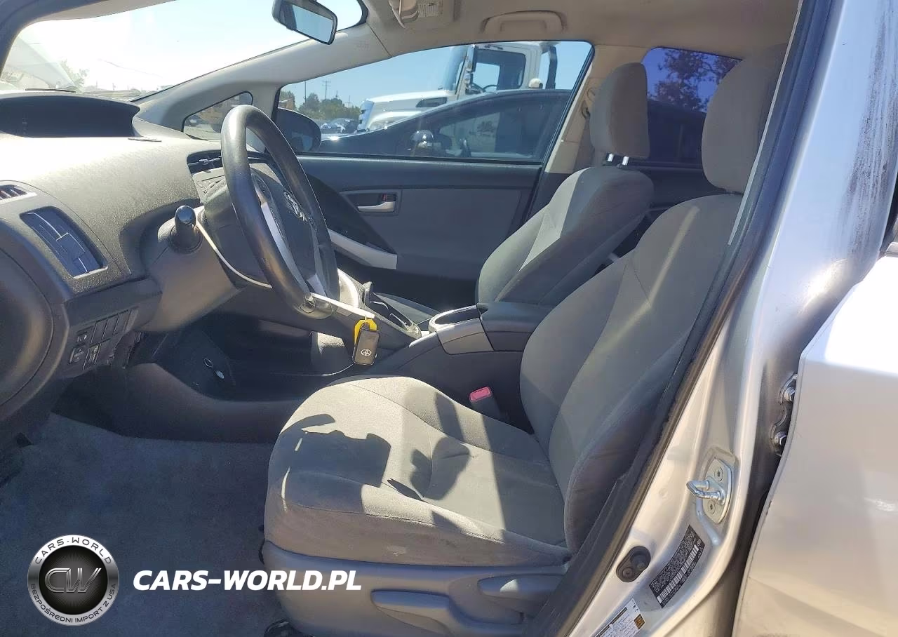 2012 Toyota Prius Three VIN:JTDKN3DUXC0336817 - 7