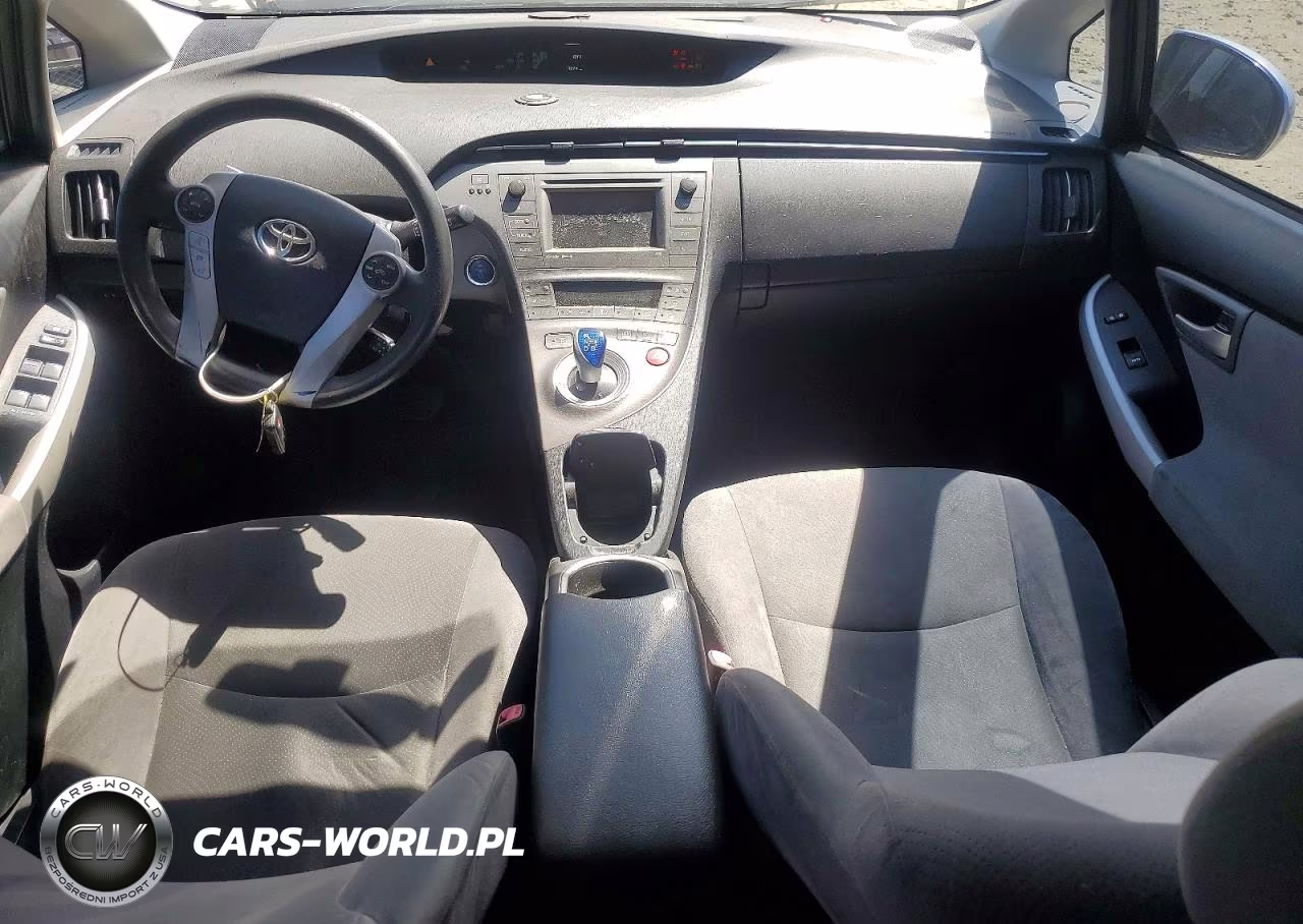 2012 Toyota Prius Three VIN:JTDKN3DUXC0336817 - 8