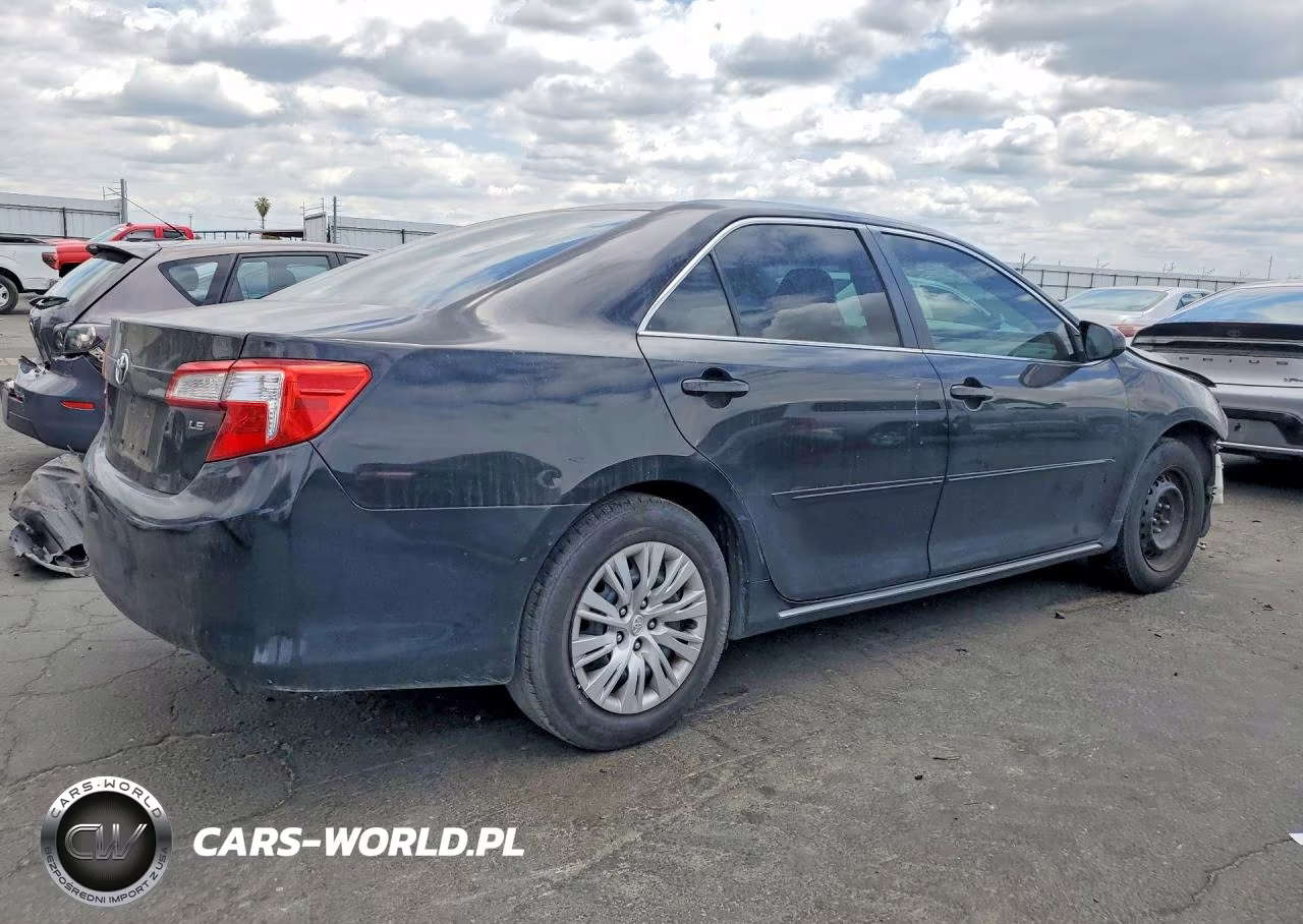 2013 Toyota Camry Le VIN:4T1BF1FK5DU663287 - 3