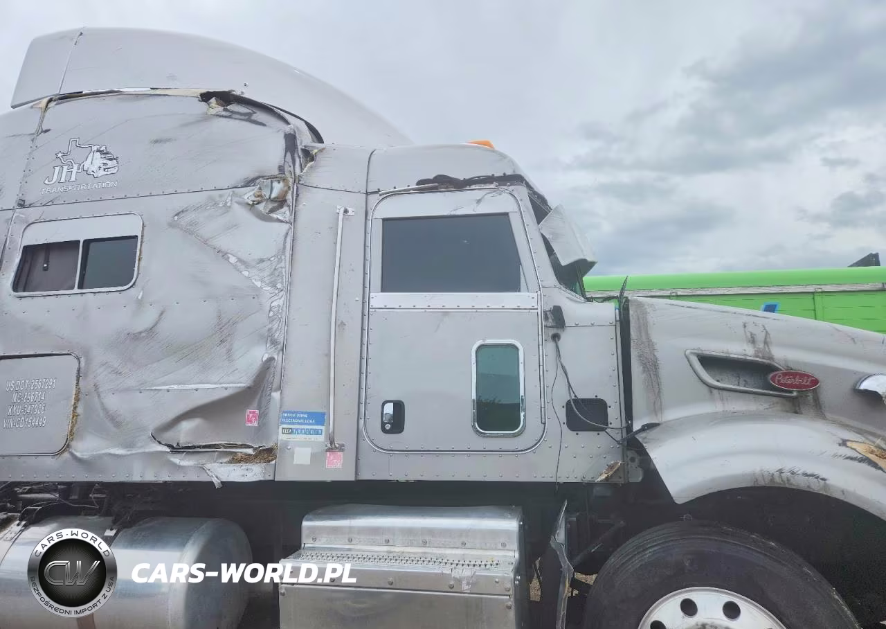 2012 Peterbilt 386 Semi Truck VIN:1XPHDP9X8CD154449 - 9