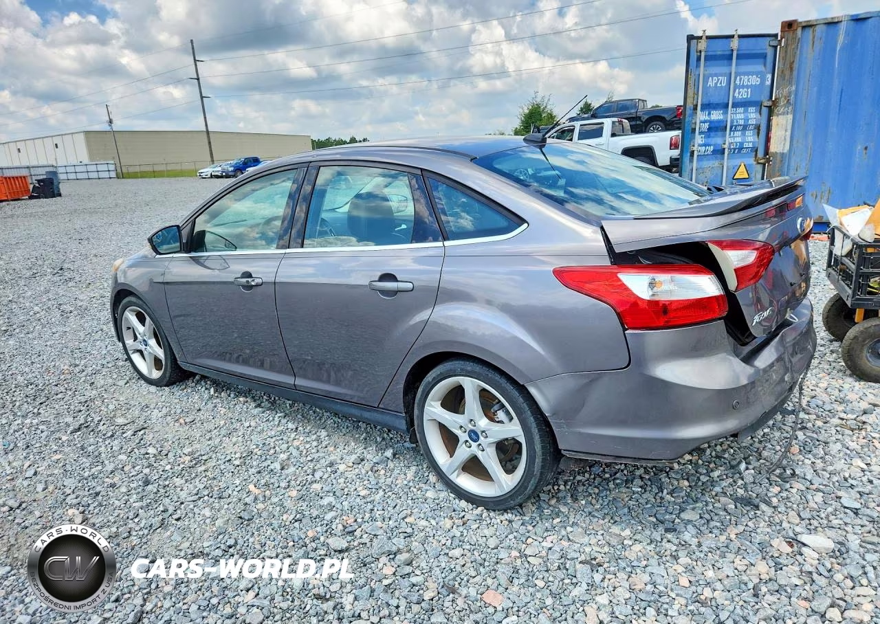 2013 Ford Focus Titanium VIN:1FADP3J2XDL161724 - 2