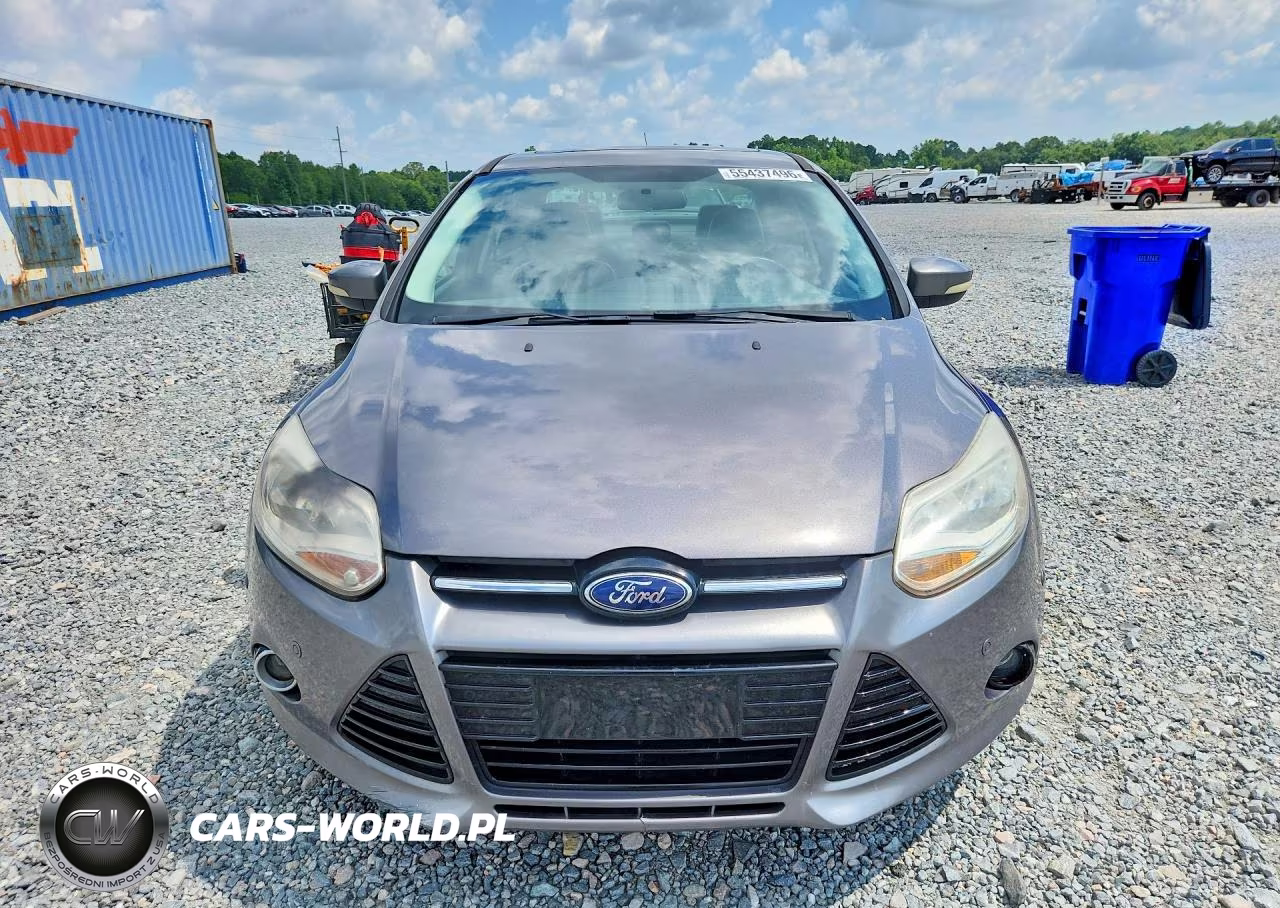 2013 Ford Focus Titanium VIN:1FADP3J2XDL161724 - 5