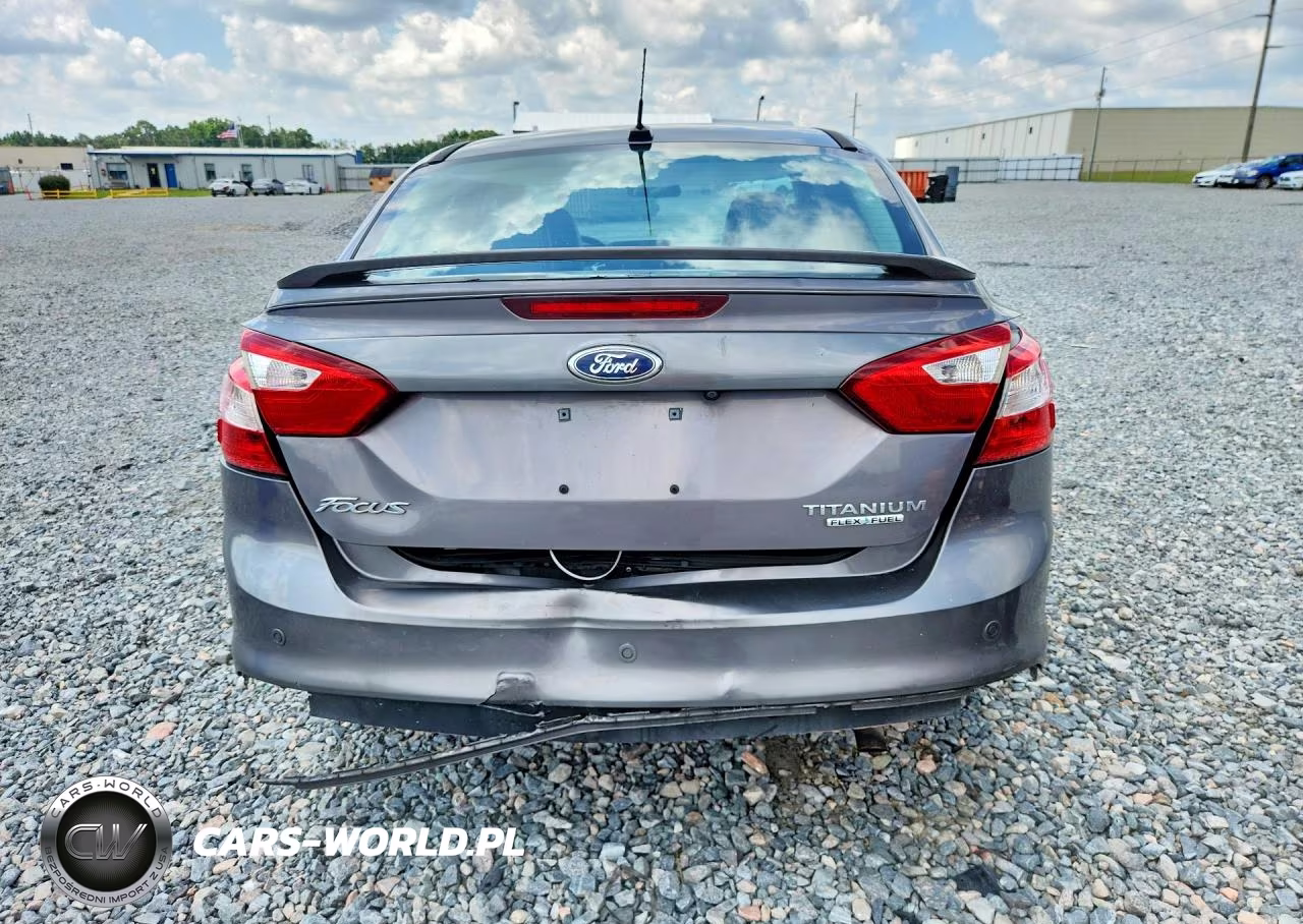 2013 Ford Focus Titanium VIN:1FADP3J2XDL161724 - 6