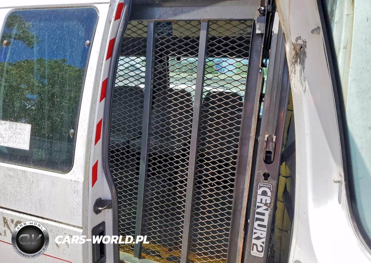 2013 Ford Econoline E250 Van VIN:1FTNS2EW4DDA92219 - 11