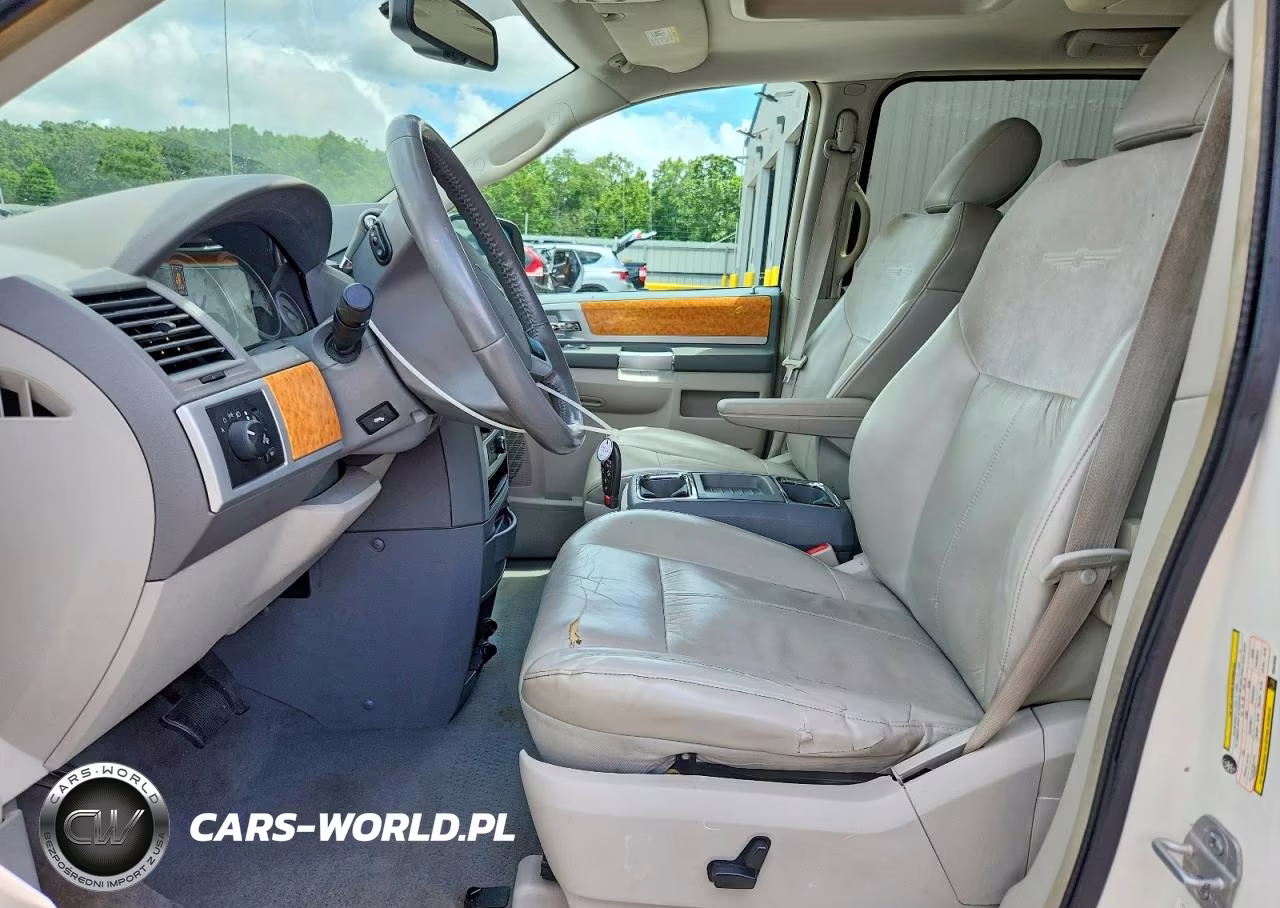 2008 Chrysler Town & Country Limited VIN:2A8HR64X08R646068 - 7