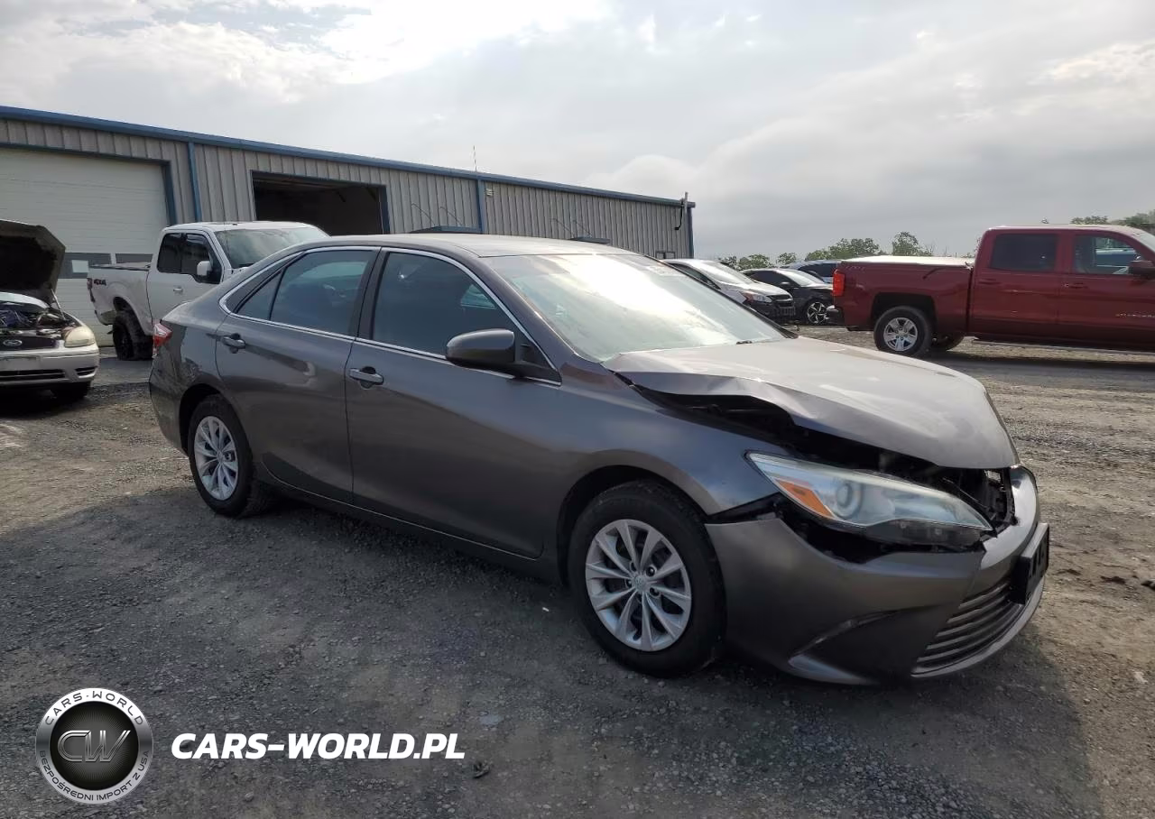 2017 Toyota Camry Le VIN:4T1BF1FK9HU273749 - 4