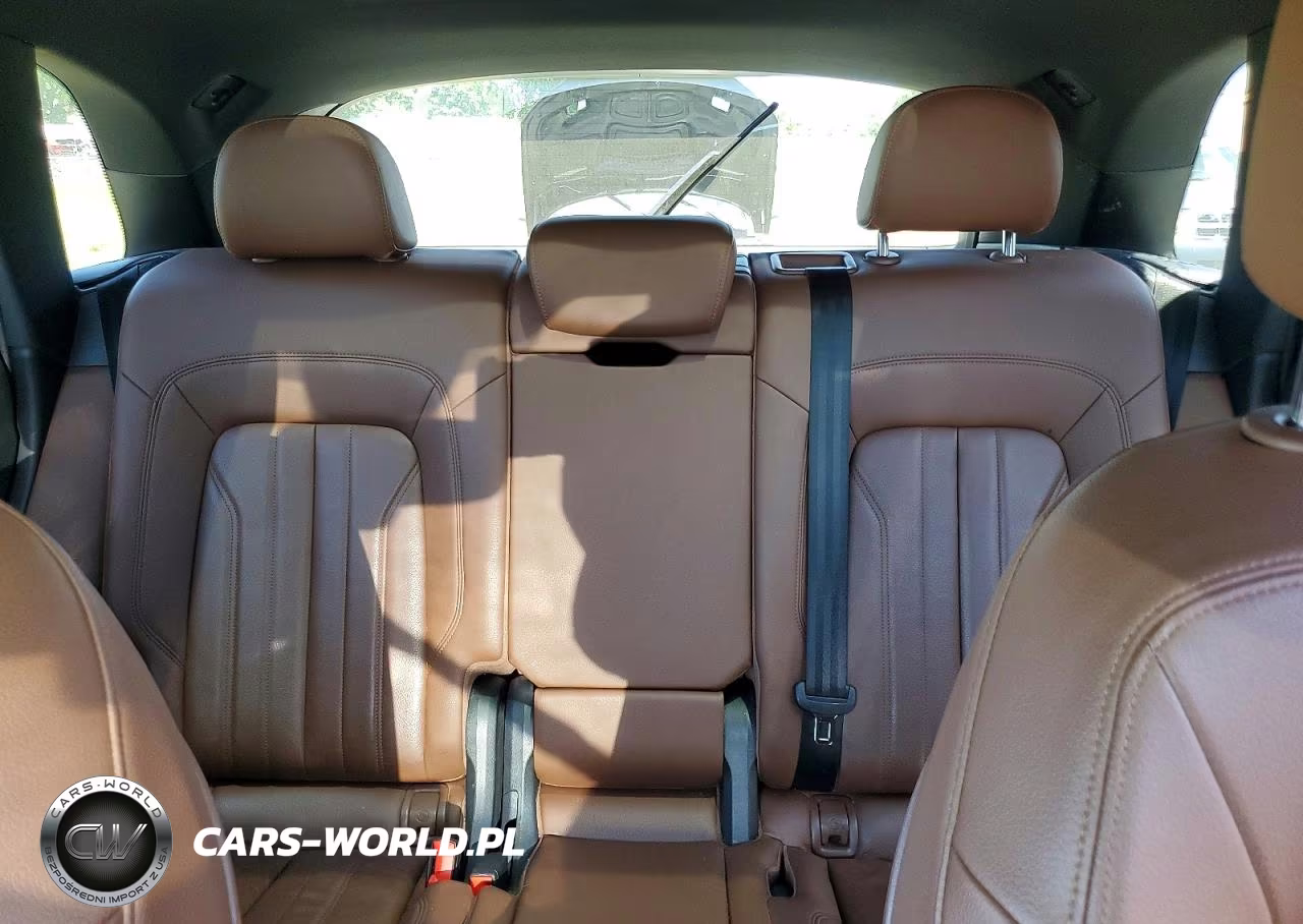 2019 Audi Q5 Premium VIN:WA1ANAFY3K2144216 - 10