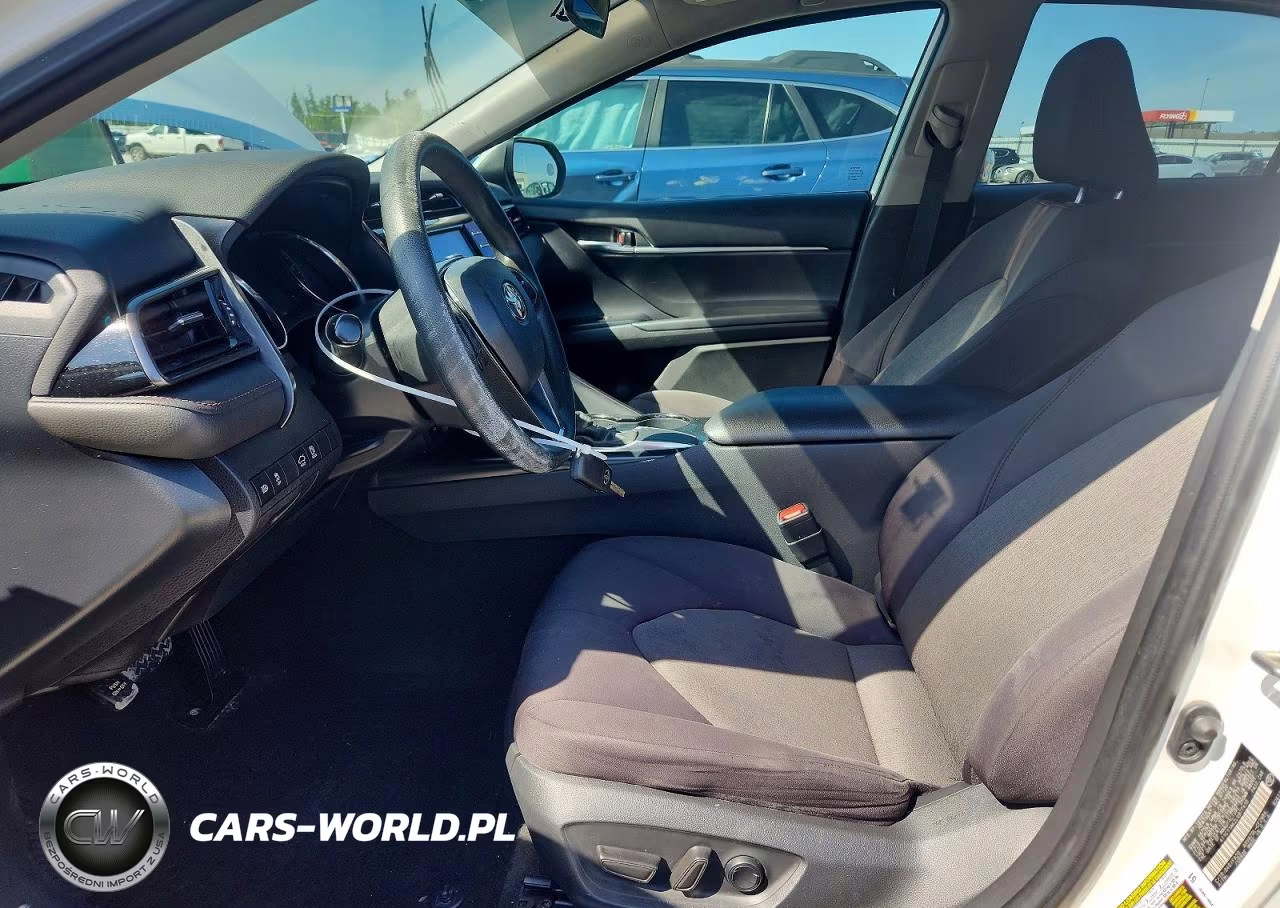 2020 Toyota Camry Le VIN:4T1C11AK2LU977410 - 7