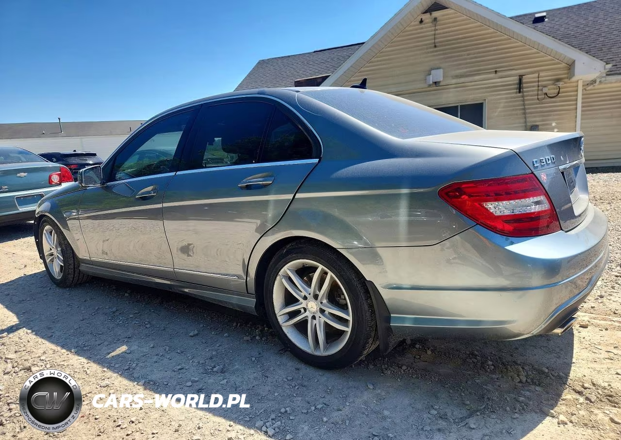 MERCEDES-BENZ C 300 4MAT VIN:WDDGF8ABXDR248582 - 2