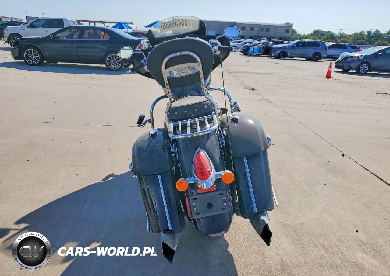 2016 Indian Chieftain VIN:56KTCAAAXG3332368 - 4
