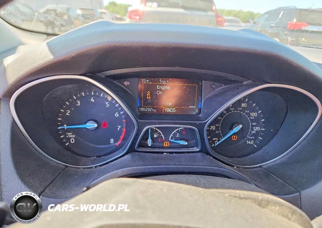 2016 Ford Focus Se VIN:1FADP3F21GL207969 - 9
