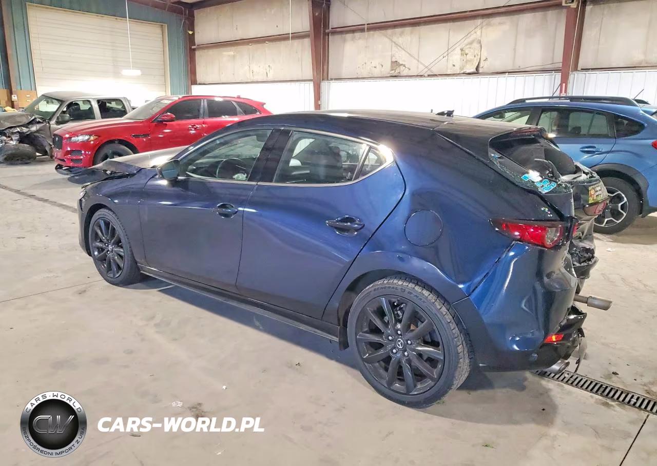 2019 Mazda 3 Premium VIN:JM1BPANM9K1144360 - 2