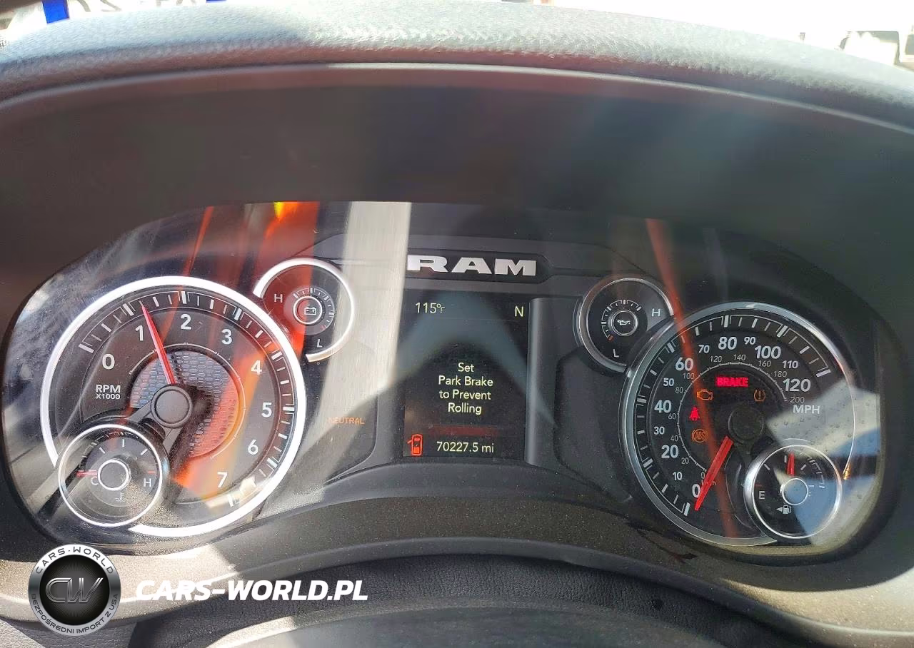 2023 Ram 2500 Tradesman VIN:3C6UR5CJ5PG518448 - 9