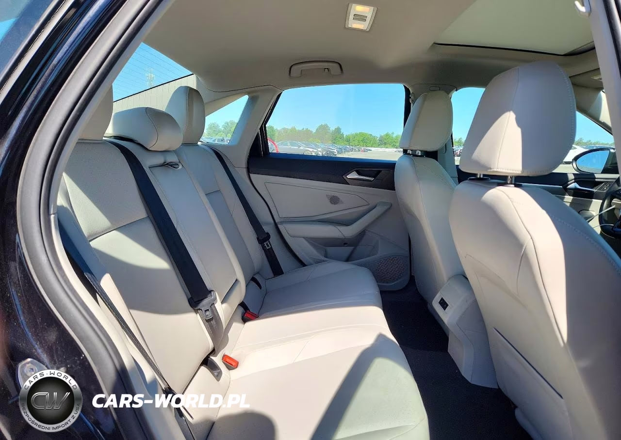 2019 Volkswagen Jetta S VIN:3VWCB7BU0KM228447 - 10