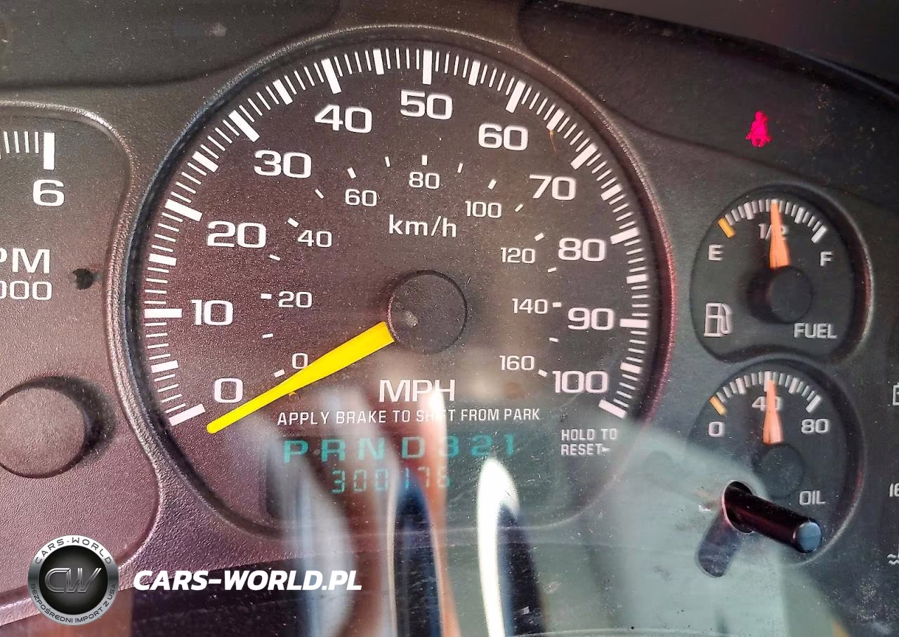 2001 Chevrolet Suburban K1500 VIN:3GNFK16T11G153244 - 9