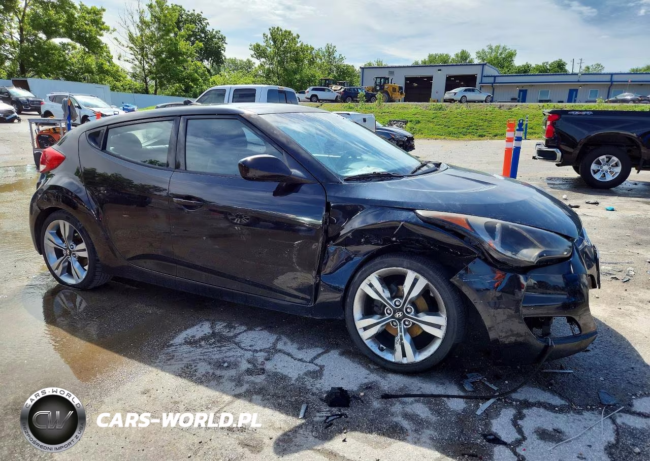 2012 Hyundai Veloster Base VIN:KMHTC6AD2CU074649 - 4