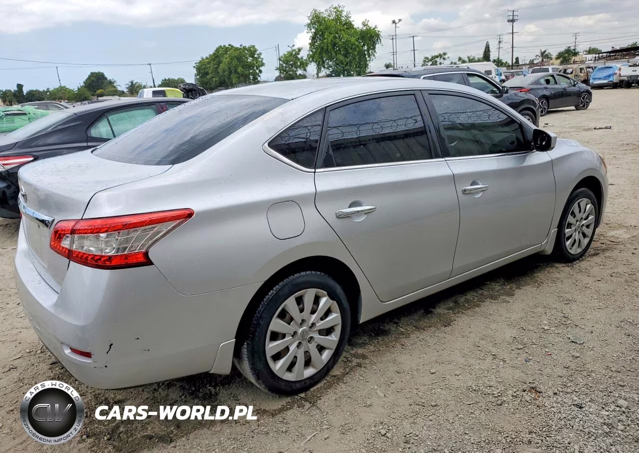 2015 Nissan Sentra S VIN:3N1AB7AP3FY374882 - 3