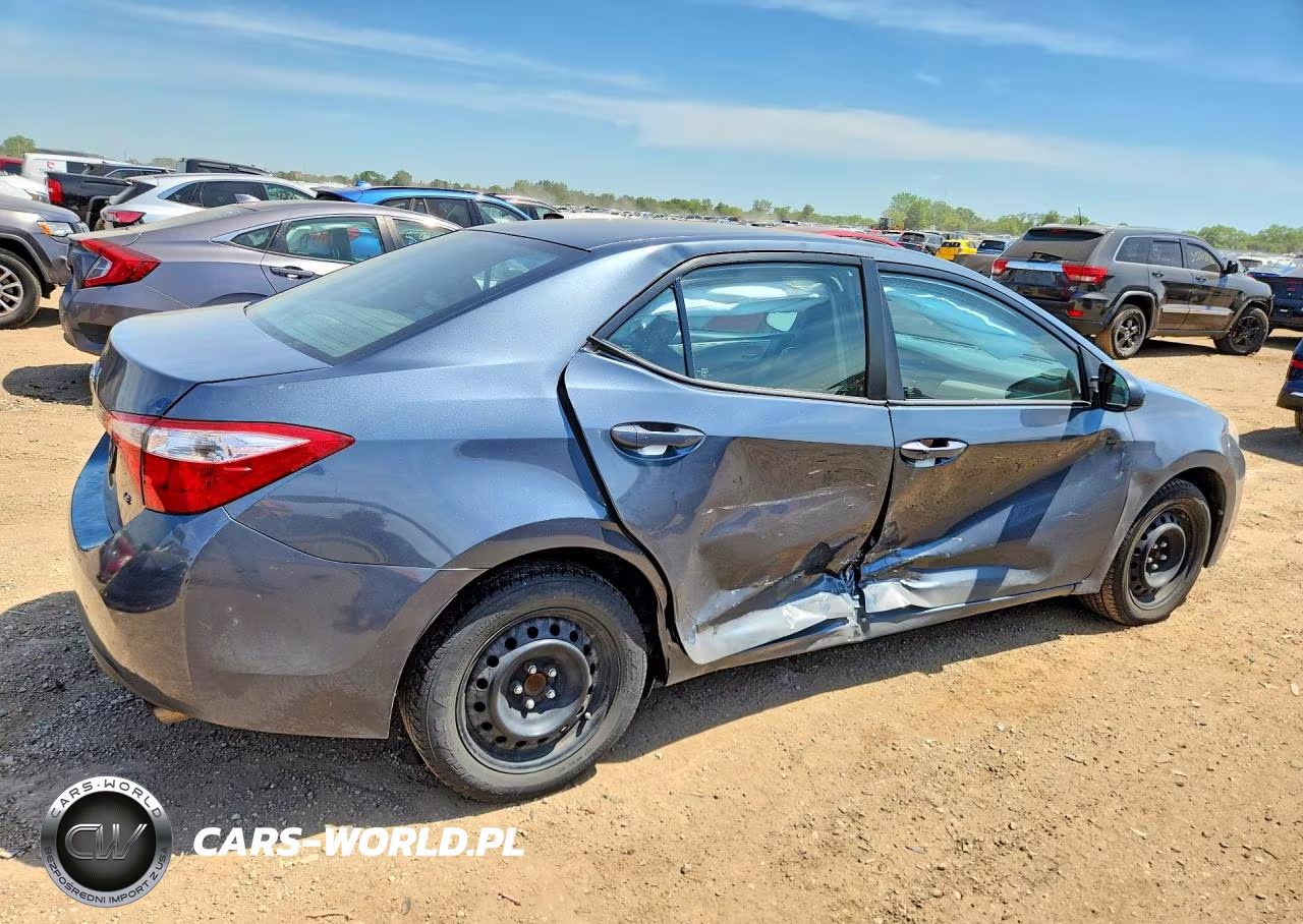 2016 Toyota Corolla Le VIN:2T1BURHE3GC701102 - 3