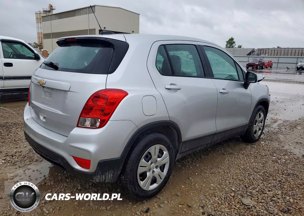 2017 Chevrolet Trax Ls VIN:KL7CJKSB5HB261724 - 3