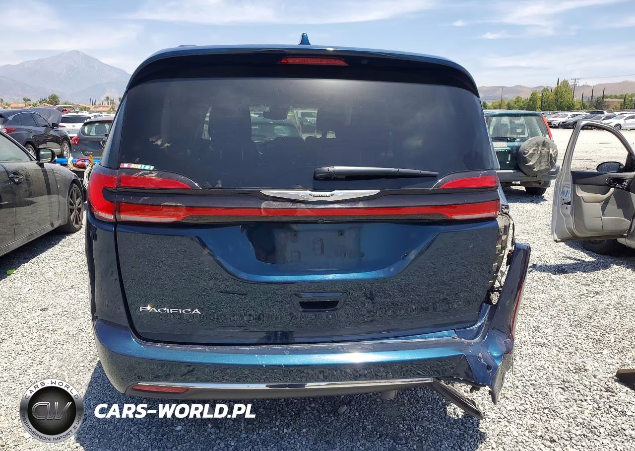 2022 Chrysler Pacifica Touring L VIN:2C4RC1BG9NR108810 - 6
