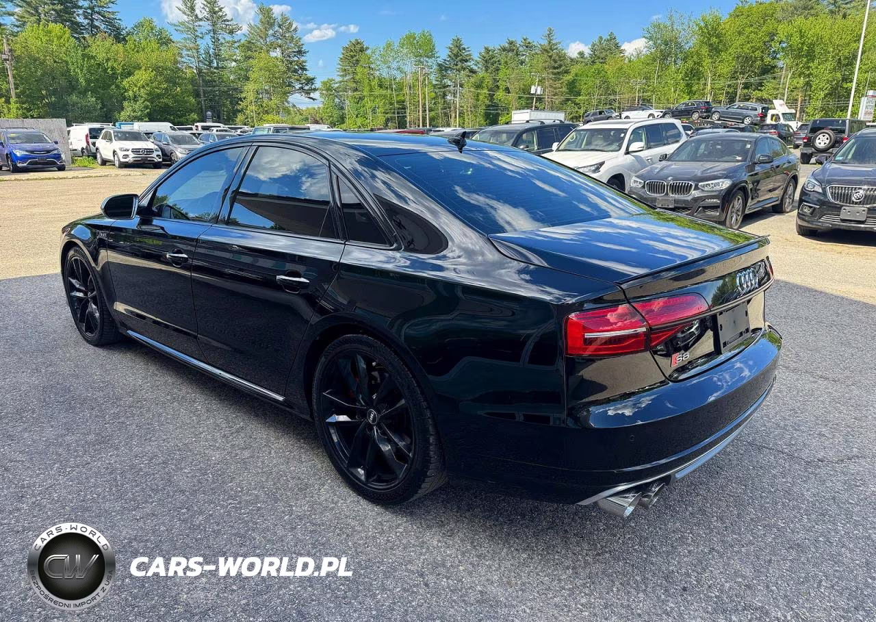 2017 Audi S8 Plus Quattro VIN:WUAJ5AFD5HN901064 - 3