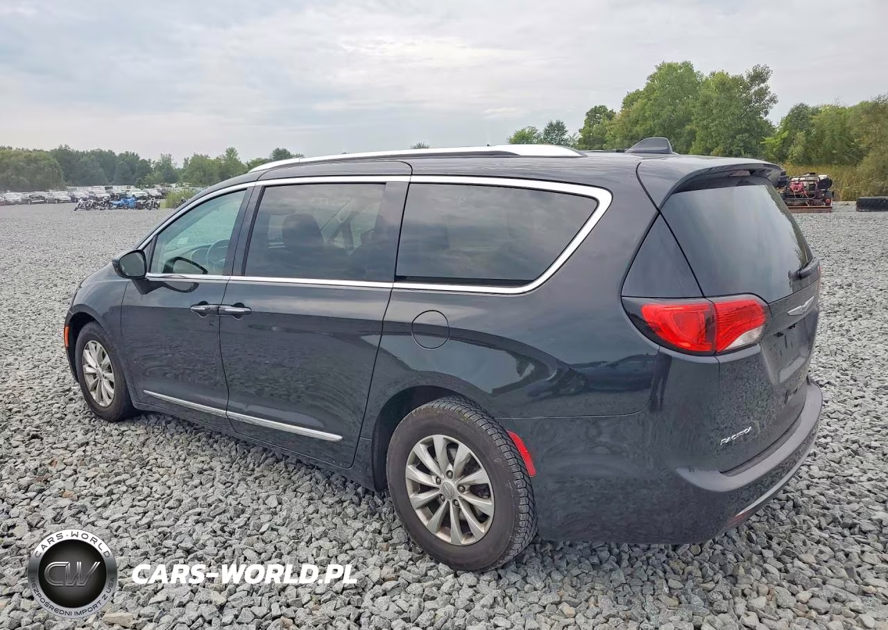 2018 Chrysler Pacifica Touring L Plus VIN:2C4RC1EGXJR261881 - 2