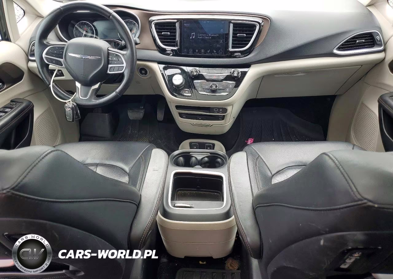 2018 Chrysler Pacifica Touring L Plus VIN:2C4RC1EGXJR261881 - 8