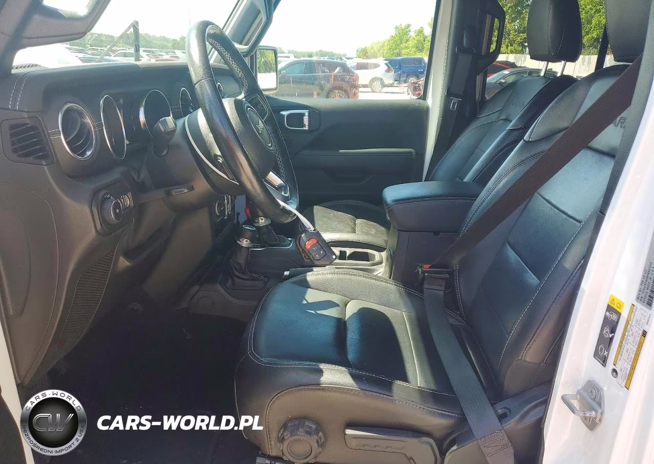2021 Jeep Wrangler Unlimited Sahara VIN:1C4HJXEN4MW601573 - 7