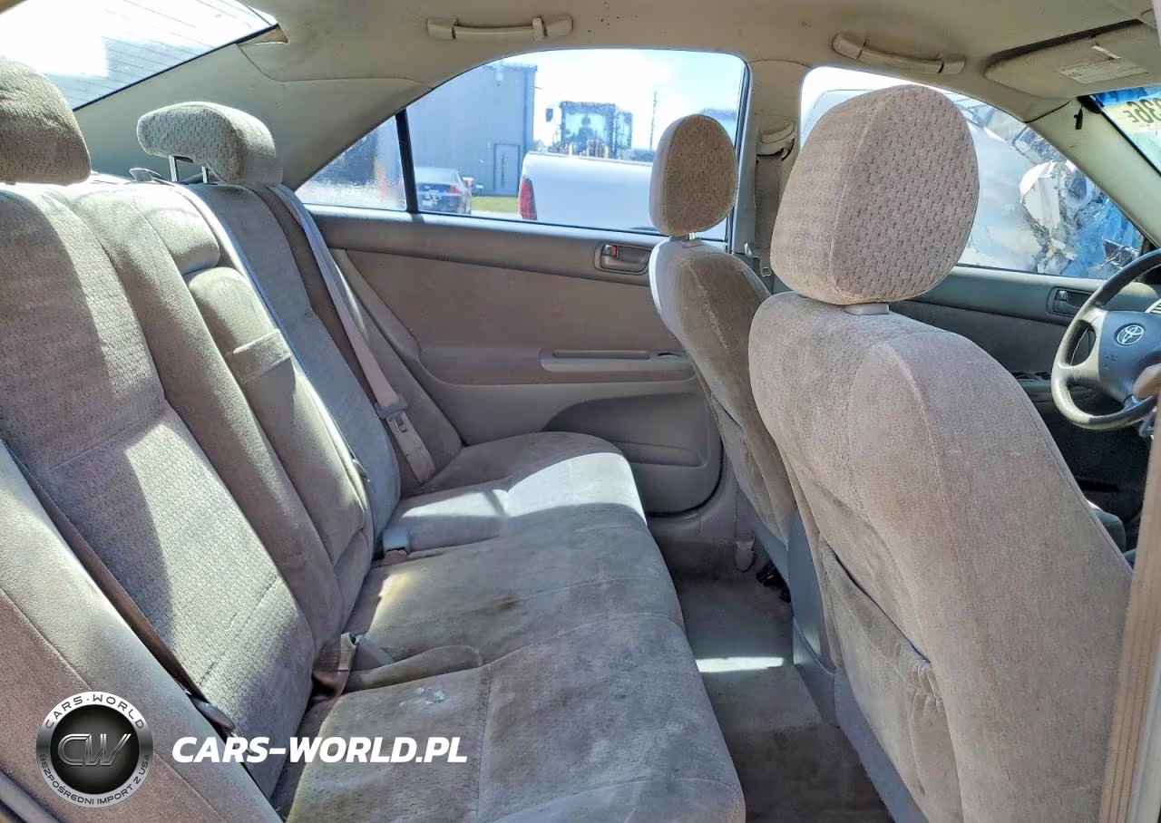 2004 Toyota Camry Le VIN:JTDBE32K440254567 - 10