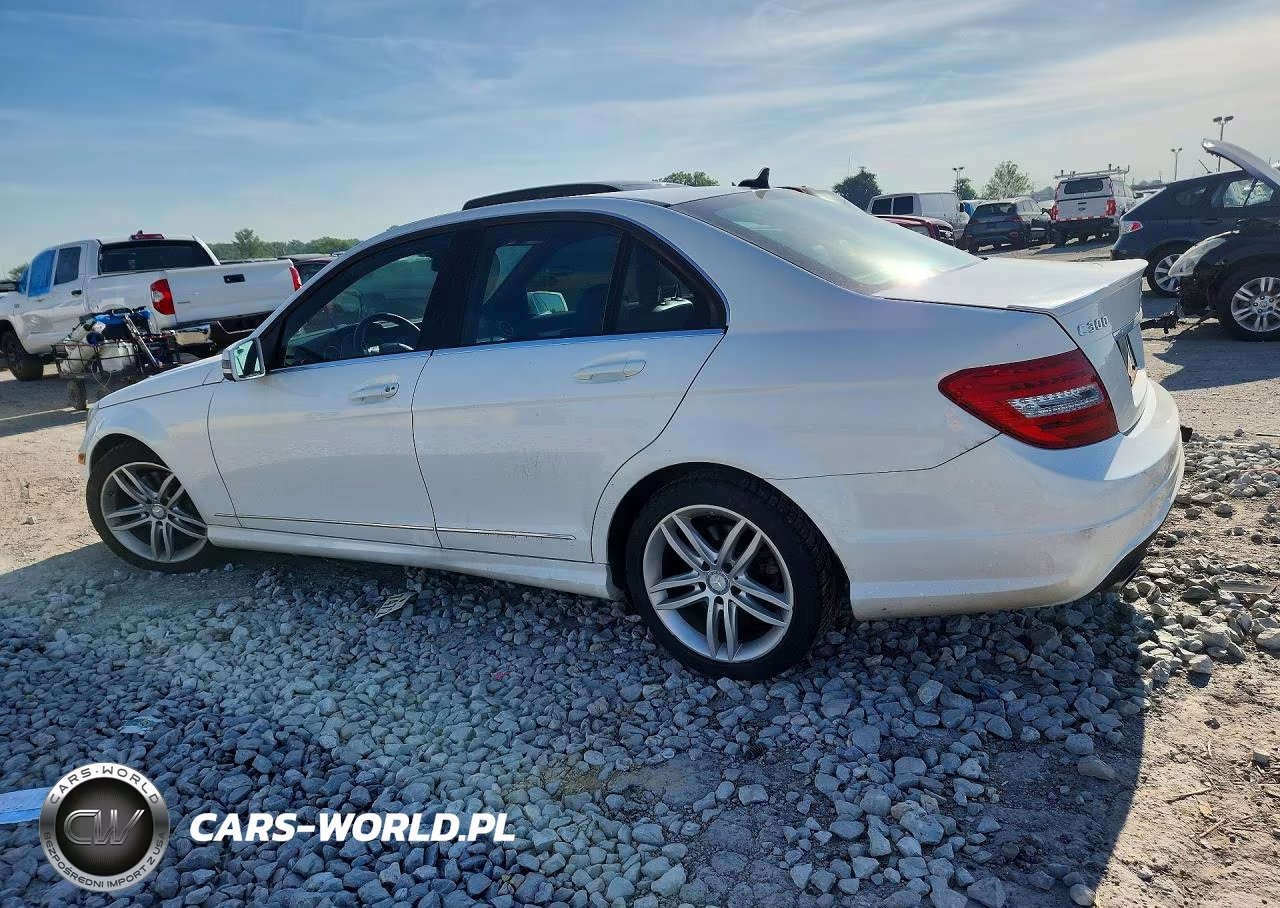 2013 Mercedes-Benz C 300 4Matic VIN:WDDGF8AB6DG118858 - 2