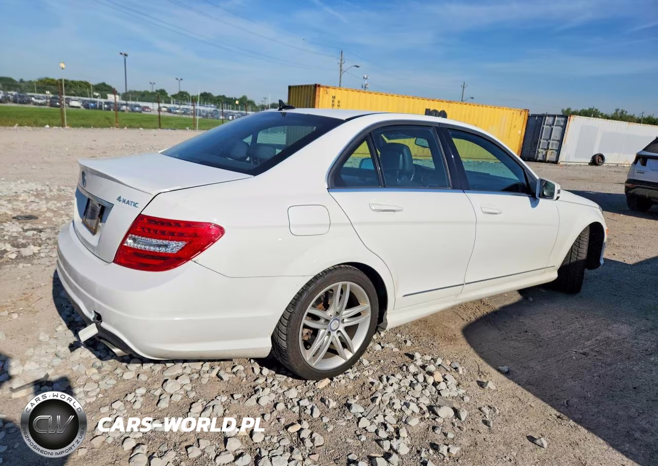 2013 Mercedes-Benz C 300 4Matic VIN:WDDGF8AB6DG118858 - 3