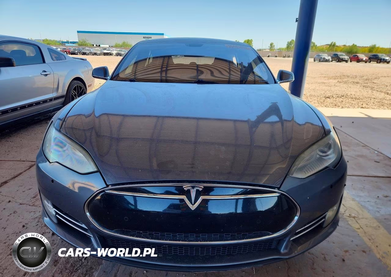 2014 Tesla Model S VIN:5YJSA1H11EFP30694 - 5